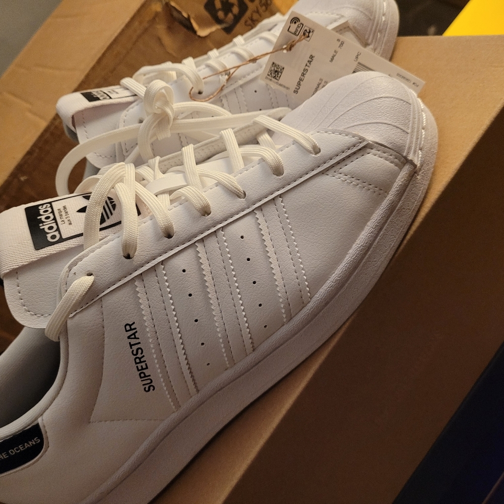 Adidas Superstar Shell Toez White Sneakers - Picture 3 of 5